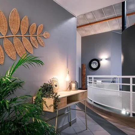 Szálloda Domaine De Pousinies