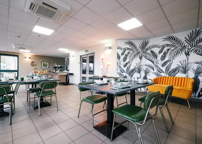 Domaine De Pousinies Saint-Étienne-de-Tulmont